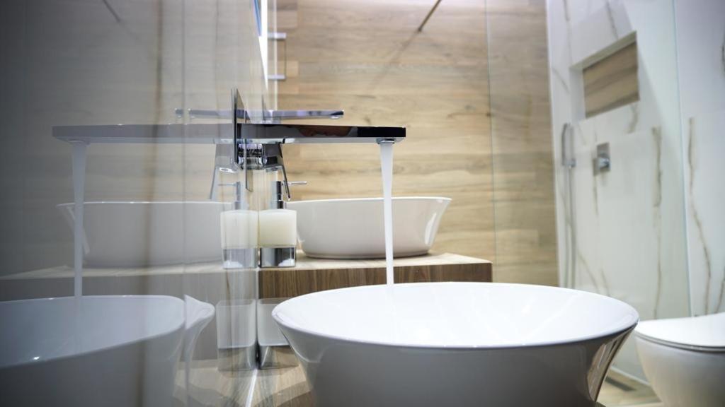 P & K Design Ltd Flats By Rentals Pro Services - 尼亚·蒙达尼亚 外观 照片